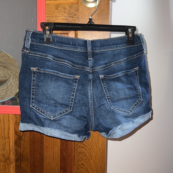 Hollister Jean Shorts - Picture 2 of 3